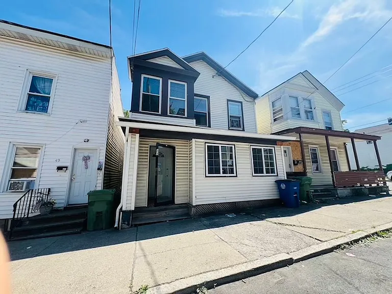 44 White St — Photo 22