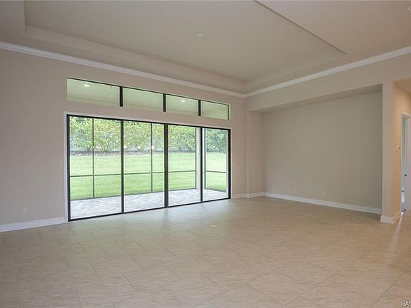 2nd image of 921 N Hunt Club Dr