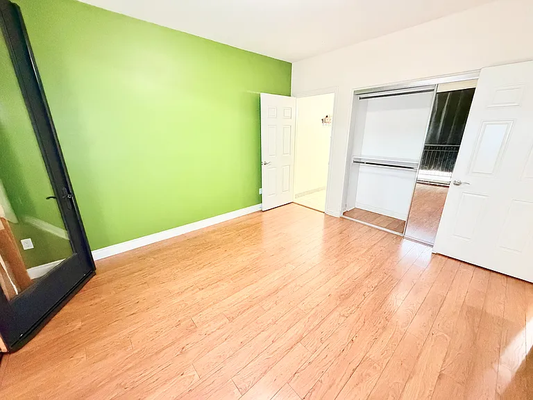 333 N Hill Ave #207 — Photo 24