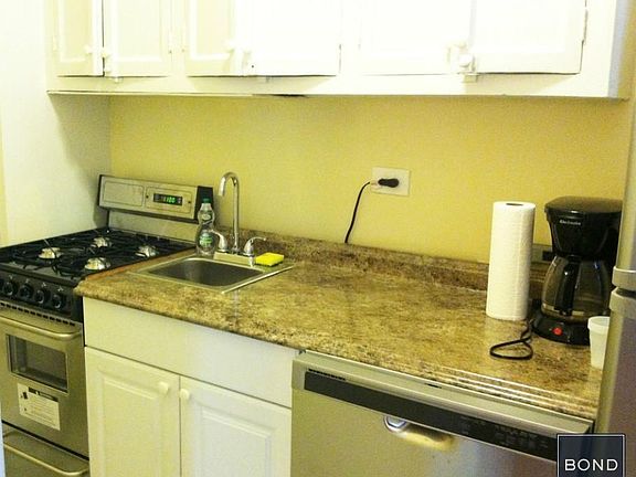 4th image of 162 W 56th St APT 1106