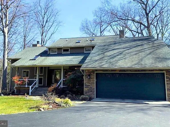 1585 Marco Dr, Pasadena, MD 21122