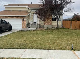 1285 W Greasewood Dr, Riverton, UT 84065