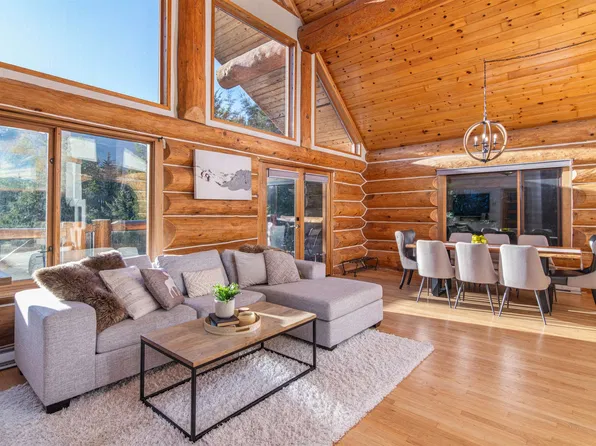 6252 Bishop Way, Whistler, BC V8E 0C6
