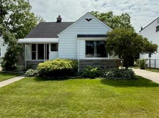 22026 Alger St, Saint Clair Shores, MI 48080