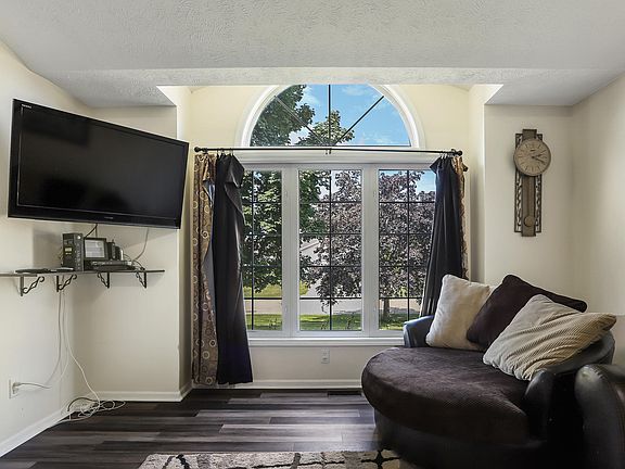5th image of 13098 Southland Ct