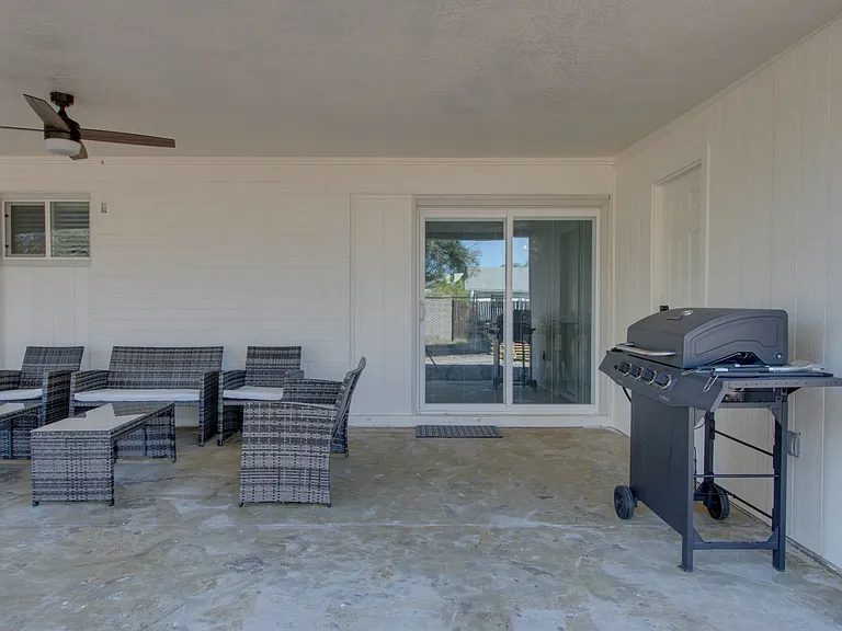 38 E Geneva Dr — Photo 42