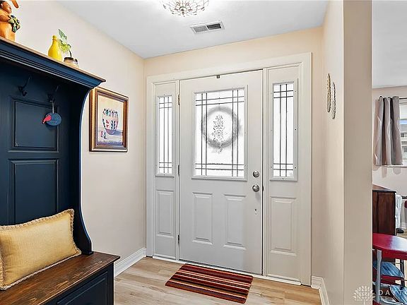 Hallway main entrance
