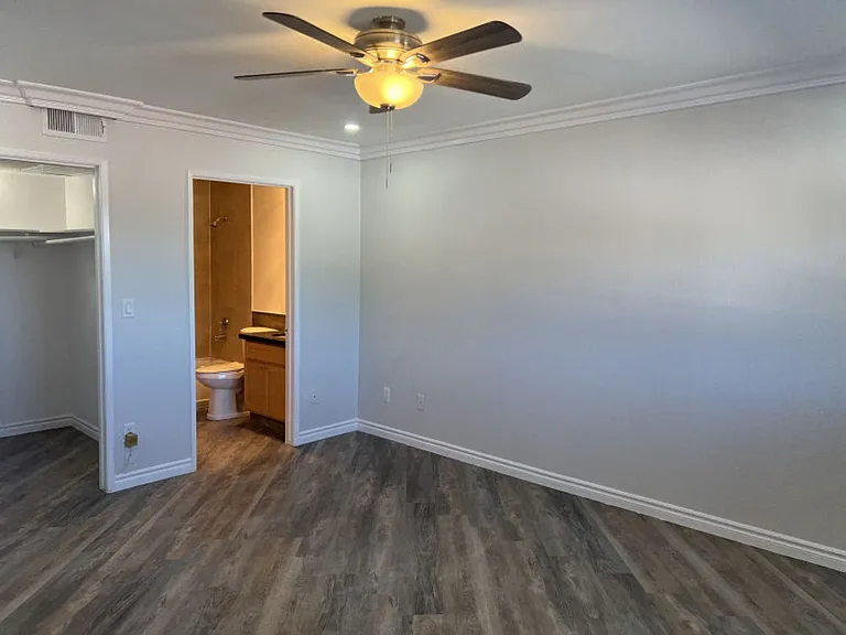 Acre Heights Apartments — Photo 31