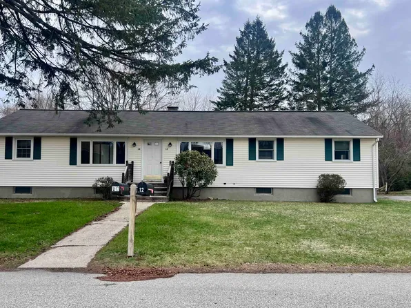 12 Saran Ave, Bedford, MA 01730