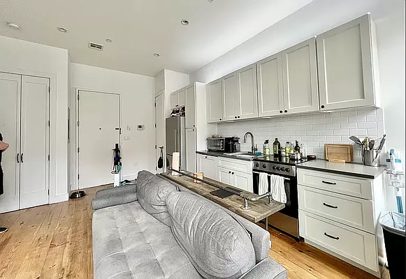 Rented by PM Management | media 57