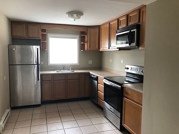 2nd image of 533 Jackson Blvd #G
