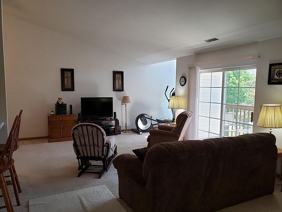4th image of 1338 Hillwood Blvd #6