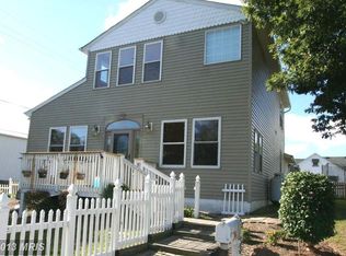 8430 Smallwood Ct, Pasadena, MD 21122