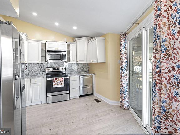 4th image of 503 Hanover Blvd