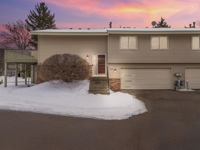 7020 Pima Ln, Chanhassen, MN, 55317