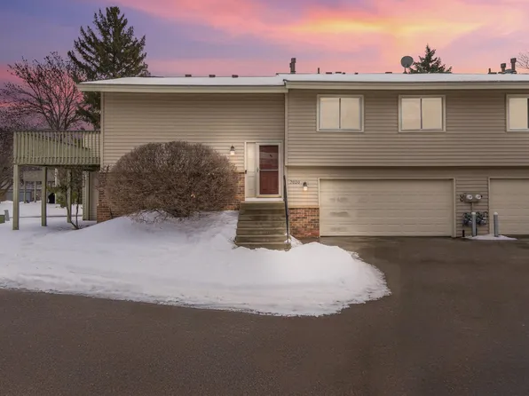 7020 Pima Ln, Chanhassen, MN 55317