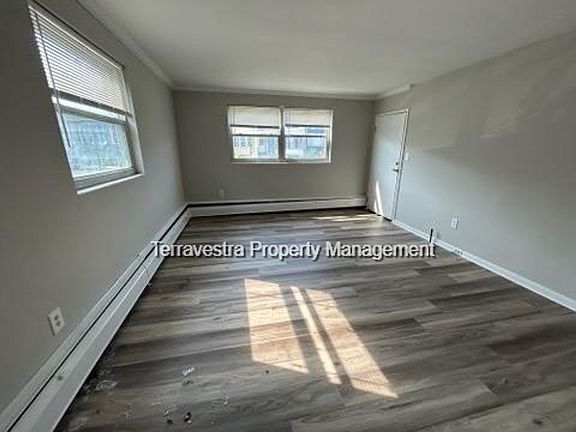 4th image of 6020 Highland Ave