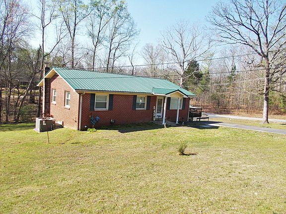 3rd image of 225 Cedar Hollow Dr