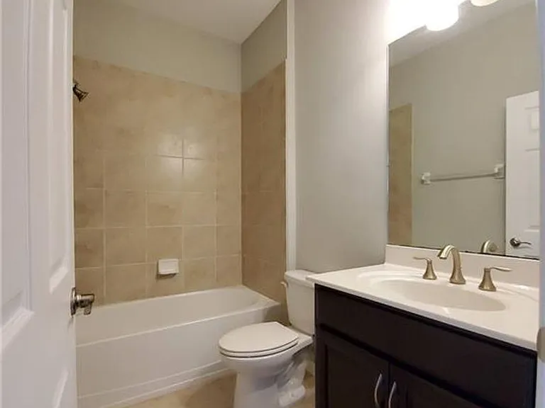 3878 Burrfield St — Photo 3