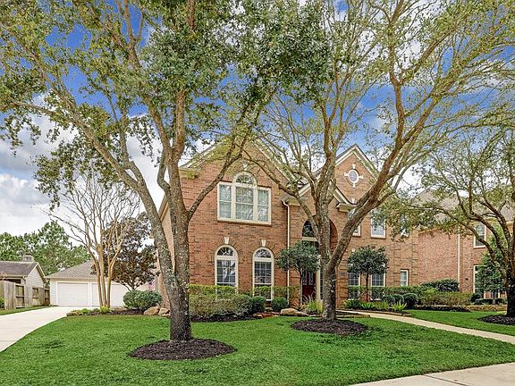 Thes house sits on a large 10365 sq ft lot on quiet street with mature trees. Close to schools, grocery stores and shopping with easy access to major roads is one the great benefits of this home.