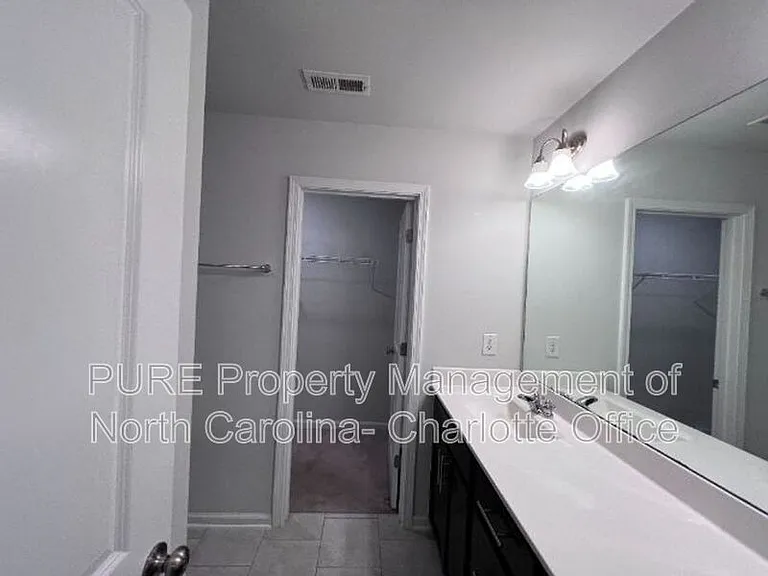 4945 Southern Magnolia Dr — Photo 22