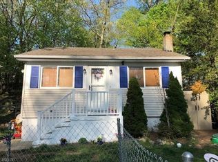 403 Brooklyn Mountain Rd, Hopatcong, NJ 07843