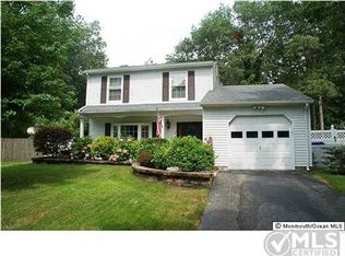 547 Leawood Ave, Toms River, NJ 08755