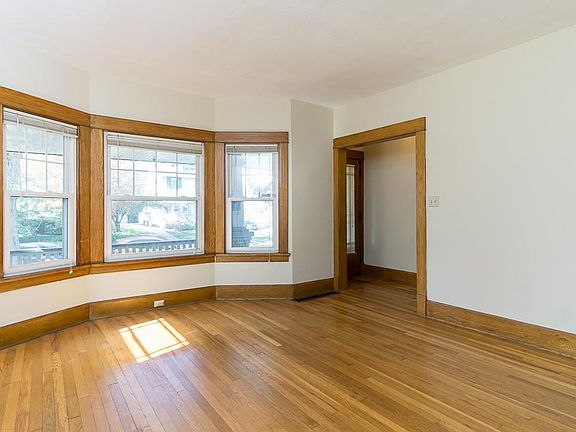 5th image of 2105 Morrison Ave