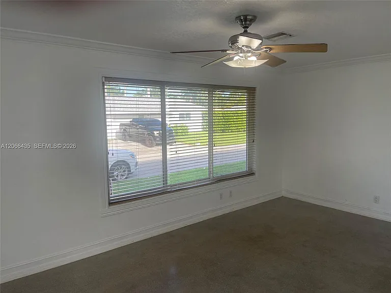 1400 N 16th Ave #2 — Photo 6