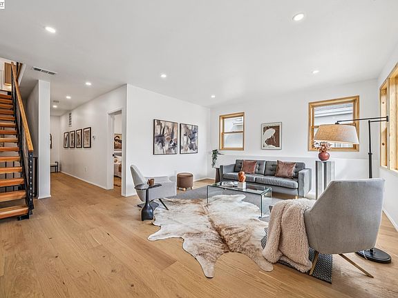 4th image of 546 Weldon Ave