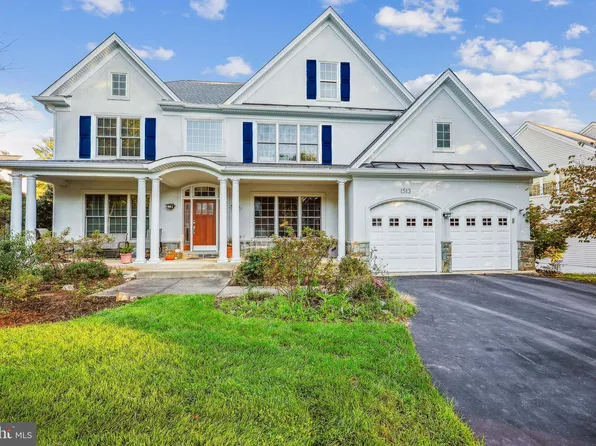 1513 Defoe St, Rockville, MD 20850