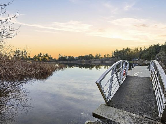 3rd image of 2500 Florence Lake Rd #153