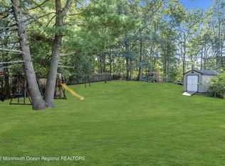 208 Rachel Ct, Lakewood, NJ 08701