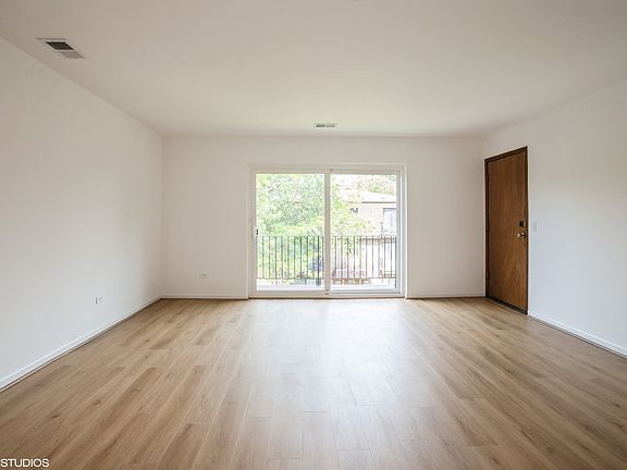 3rd image of 9805 Bianco Ter APT F