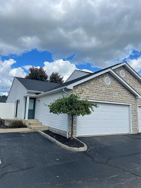 2 bed, 1280 sqft, $1,495 — Photo 1