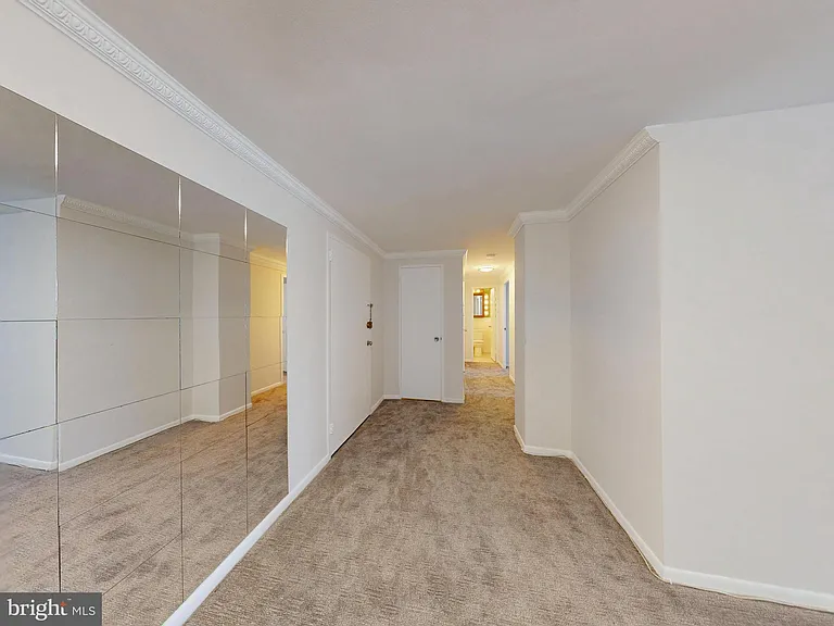 4600 Duke St #701 — Photo 23