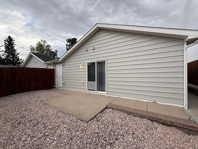 5925 Townsend Pl — Photo 3