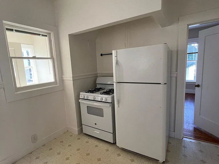 500 Templeton Ave — Photo 10
