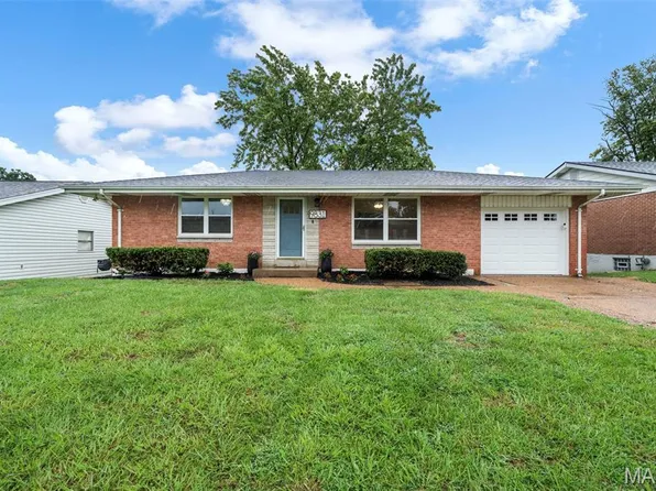9831 Colchis Ln, Saint Louis, MO 63123