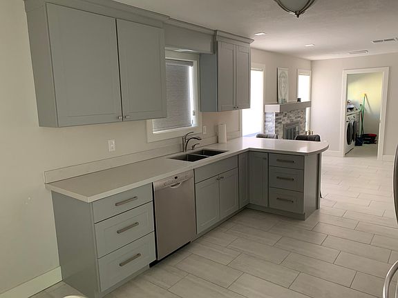2nd image of 10844 N 42nd Ave