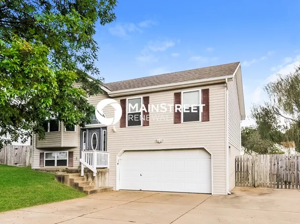 970 Sunset Farms Ct, Saint Charles, MO 63304