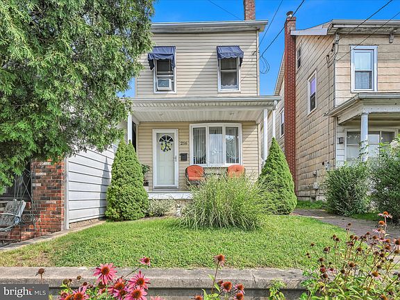 2nd image of 216 W Columbia St