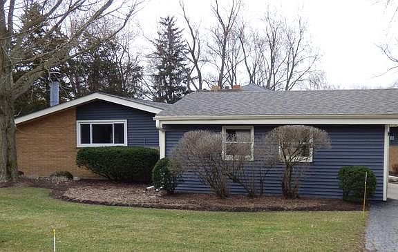 3rd image of 745 Cumnor Ave