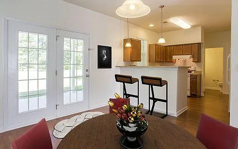 Charleston Homes — Photo 9