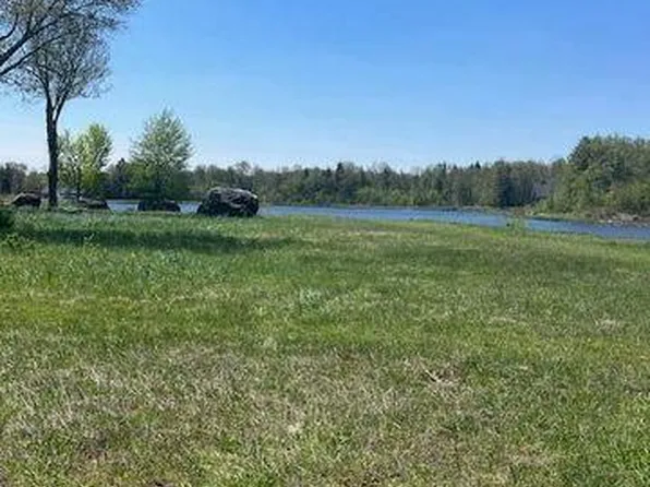 Covington Lakes Dr, Gouldsboro, PA 18424