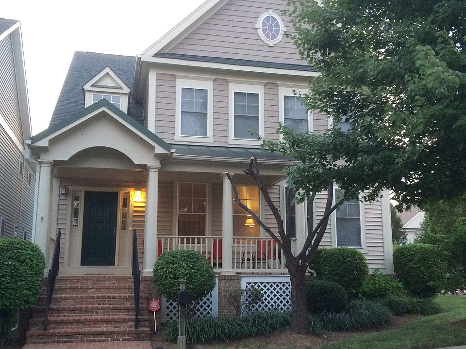 2nd image of 401 Deer Meadow Ln