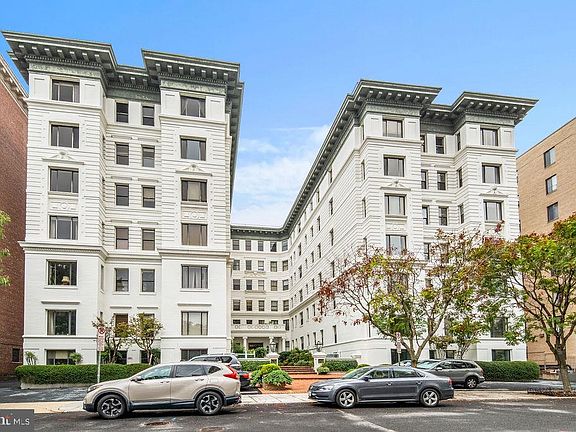2nd image of 2123 California St NW APT F1