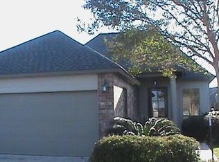 715 Fall Creek Dr, Baton Rouge, LA 70810