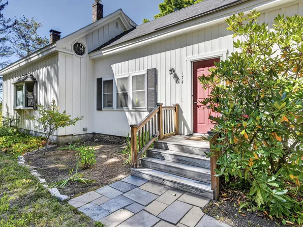 174 Bruce Hill Road, Cumberland, ME 04021