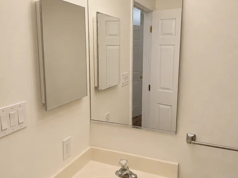4 Laurel Heights Rd #4 — Photo 10